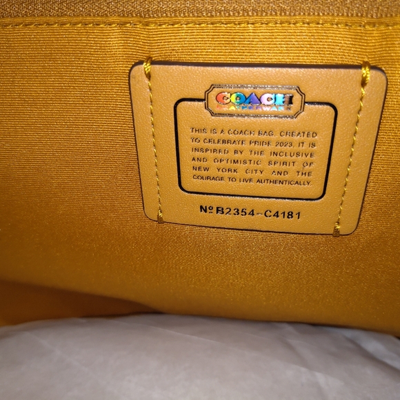 Coach Multi Colored Set - Picture 3 of 5